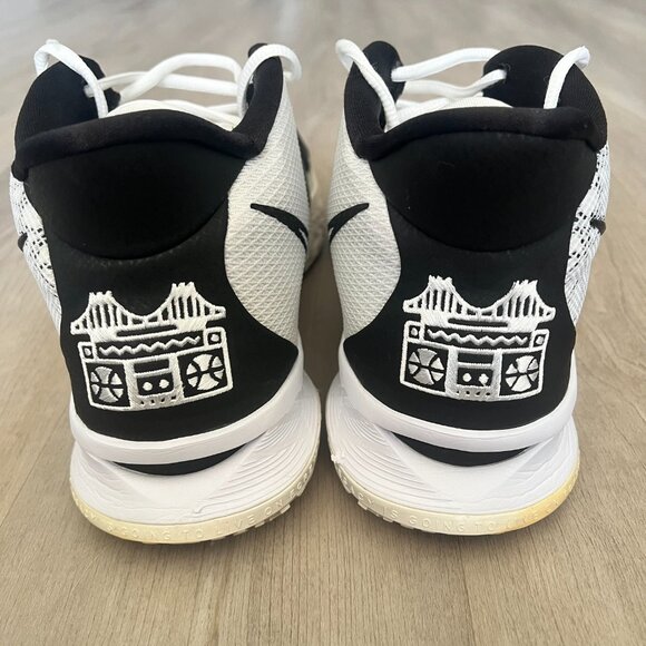 Nike Mens Kyrie 7 Brooklyn Beats Basketball White Black Sneaker Size 15 - Picture 4 of 12